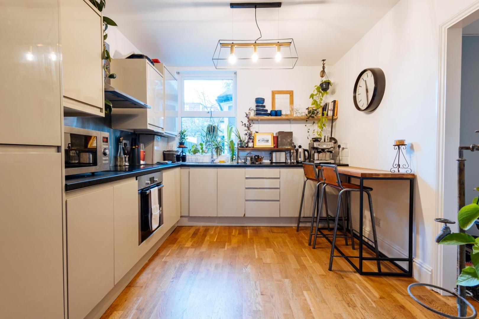 Unique Private Apartment W/ Easy Access To Central Лондон Екстер'єр фото